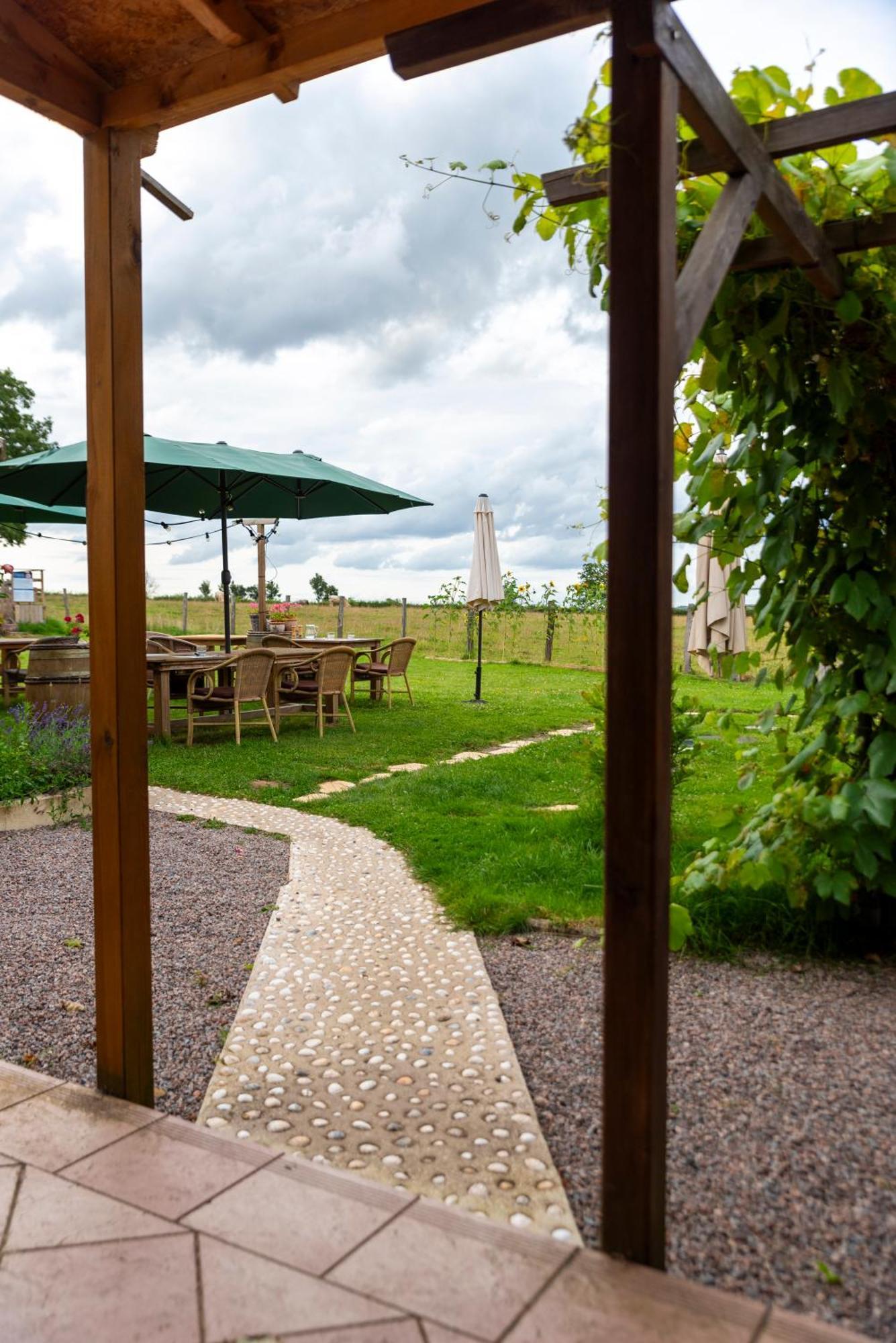 Le Chene D'Or Bed & Breakfast Marcheseuil Bagian luar foto