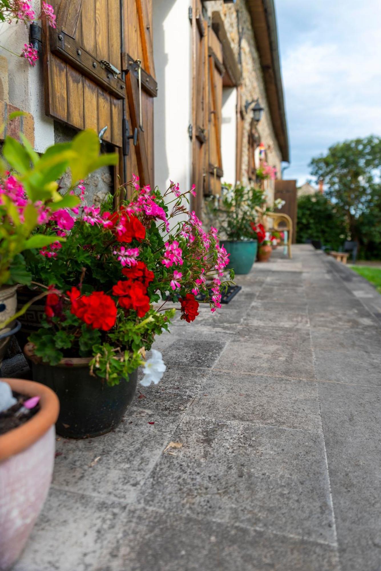 Le Chene D'Or Bed & Breakfast Marcheseuil Bagian luar foto