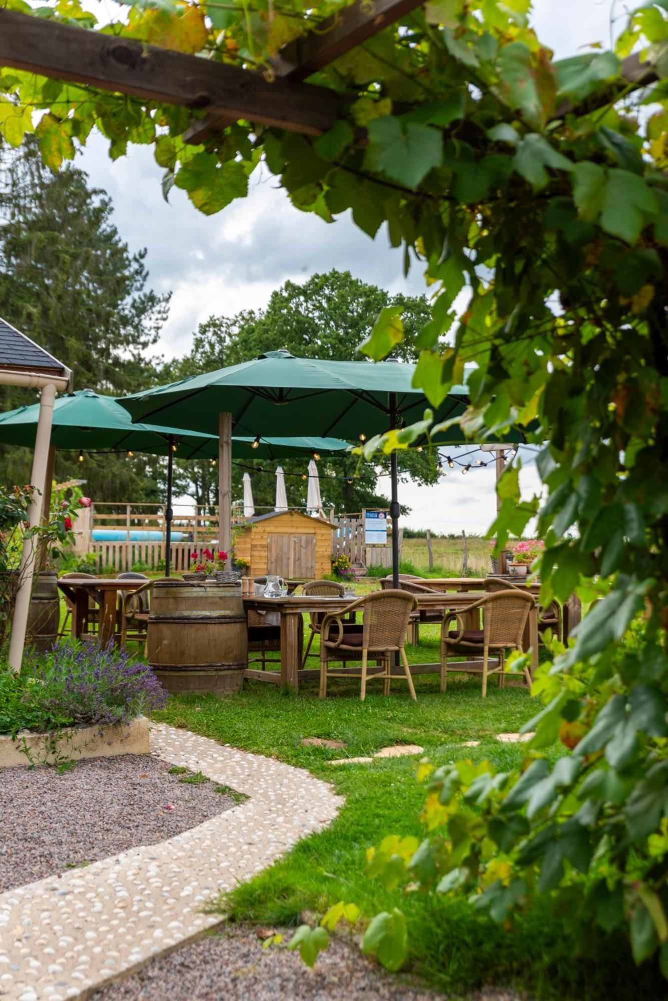 Le Chene D'Or Bed & Breakfast Marcheseuil Bagian luar foto